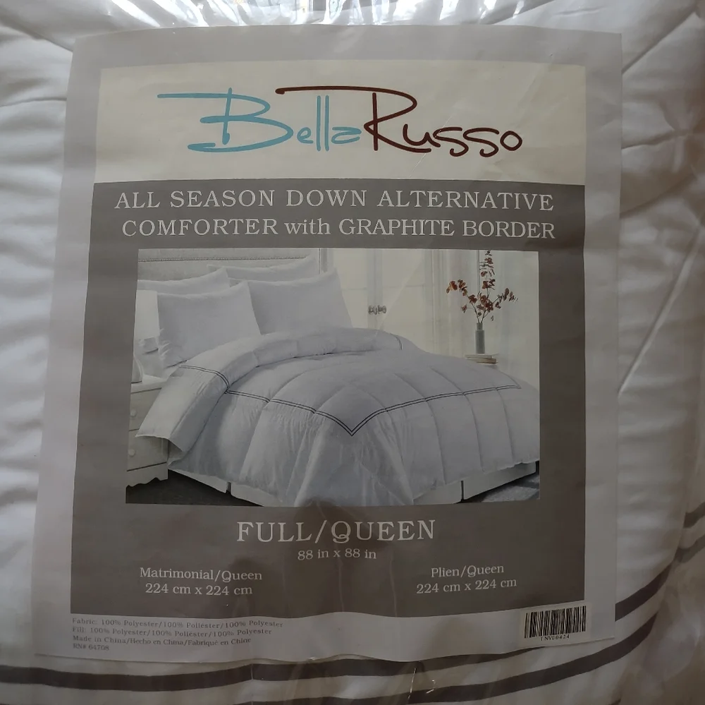 New 🎀 White comforter with graphite border down alternative